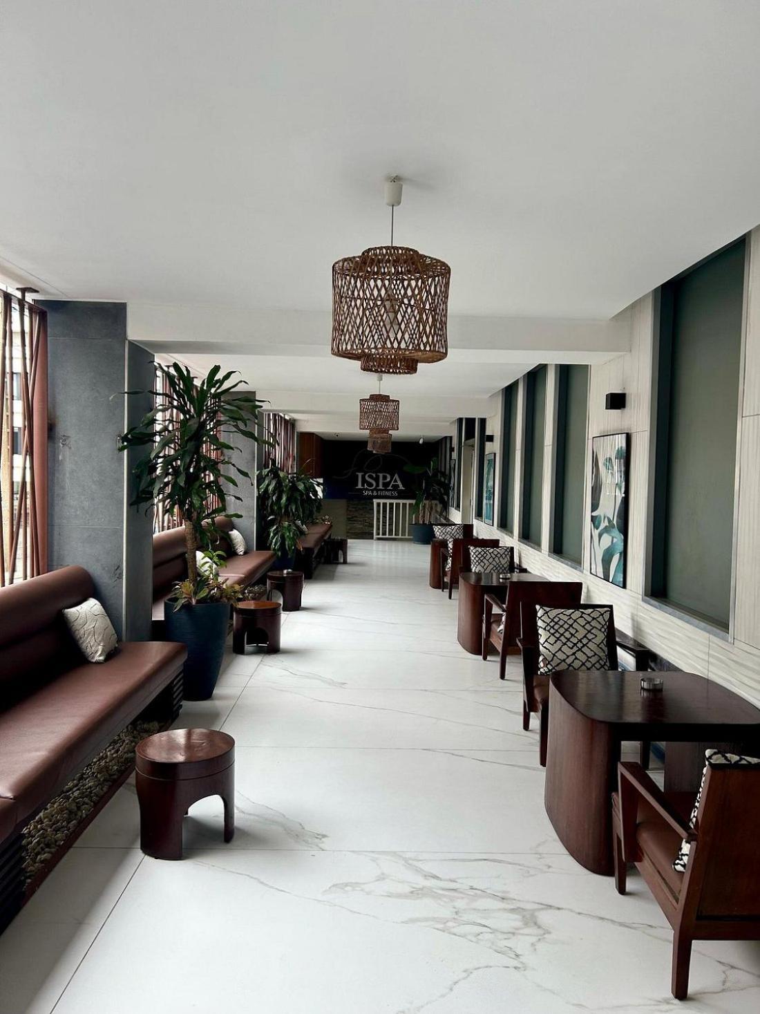 Hotel Ivotel Abidjan Exterior photo